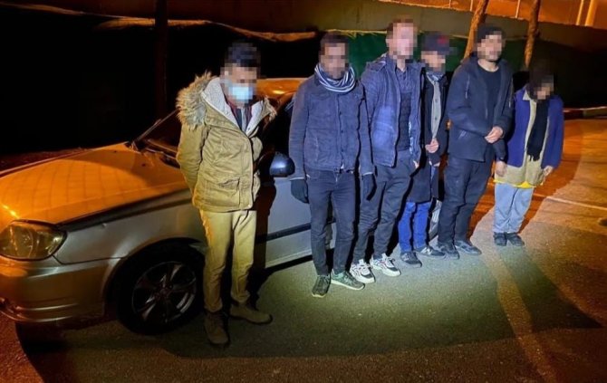 Türkiye’ye Kaçak Yollarla Giren 6 Yabancı Denizli’de Yakalandı