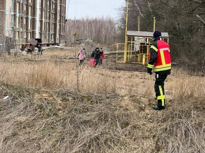 Kiev’e Yakın Bölgelerdeki Sivil Halk Tahliye Ediliyor
