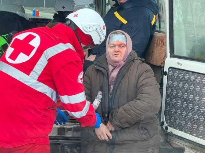 Kiev’e Yakın Bölgelerdeki Sivil Halk Tahliye Ediliyor