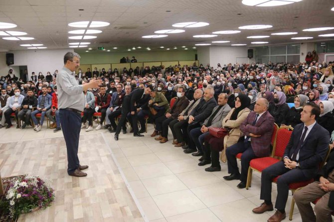 Hayati İ̇nanç Yahyalı Halkıyla Buluştu