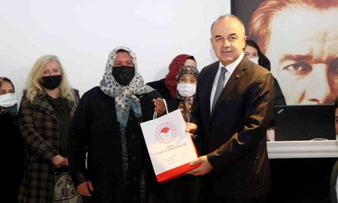 Yalova’da Çiftçilere Fasulye Tohumu Dağıtıldı