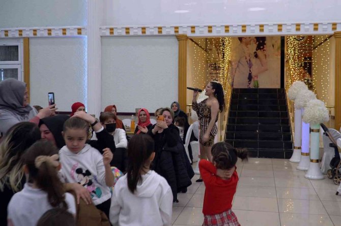 Gülüçlü Kadınlar Doyasıya Eğlendi