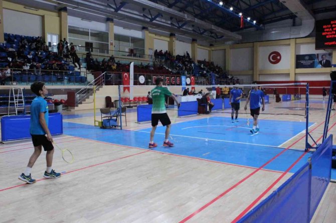 Badminton Türkiye Birinciliği Düzce’de Başladı