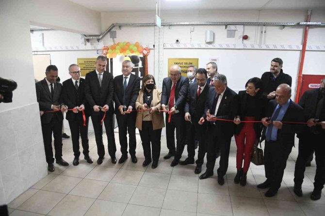 Yavuz Selim Ortaokulu Kütüphanesine Kavuştu