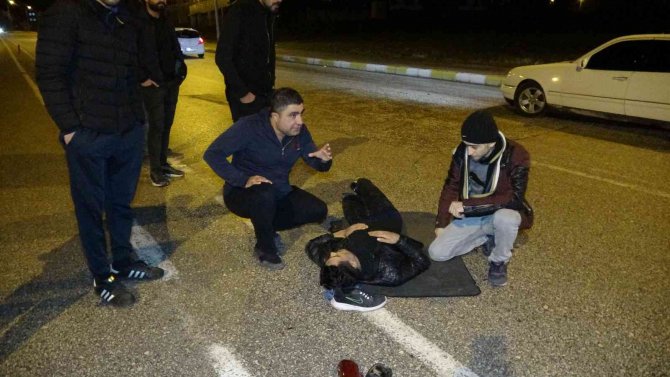 Otomobil İle Motosiklet Çarpıştı: 1 Yaralı