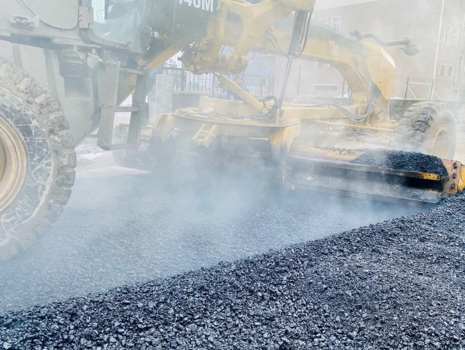 Ağrı’da Bozulan Yollar Onarılıyor