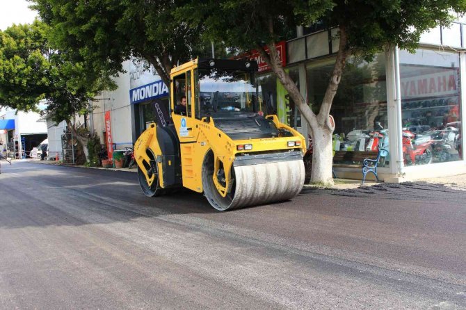Kumluca Sanayi Sitesi’nde Asfalt Çalışması