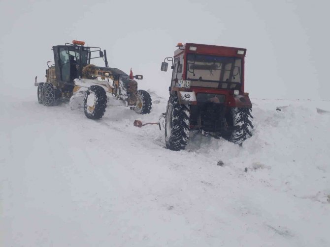 Ardahan’da Kar Yeniden Etkisini Arttırdı: 56 Köy Yolu Ulaşıma Kapandı