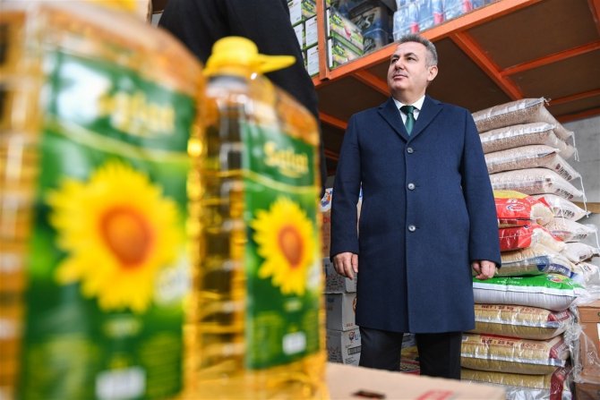 Adana Valisi Elban: "Stokçulara Asla Fırsat Vermeyeceğiz"