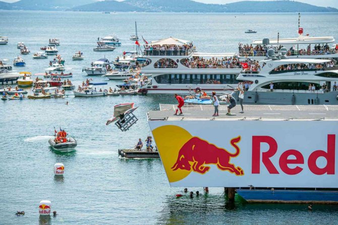 Red Bull Uçuş Günü’nde Kayıtlar Uzadı