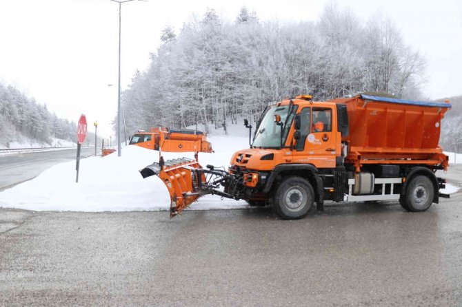 Bolu Dağı’nda Kar Yağışı Devam Ediyor