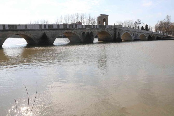 Bulgaristan’da Karların Erimesiyle Edirne’de Nehir Debileri Arttı
