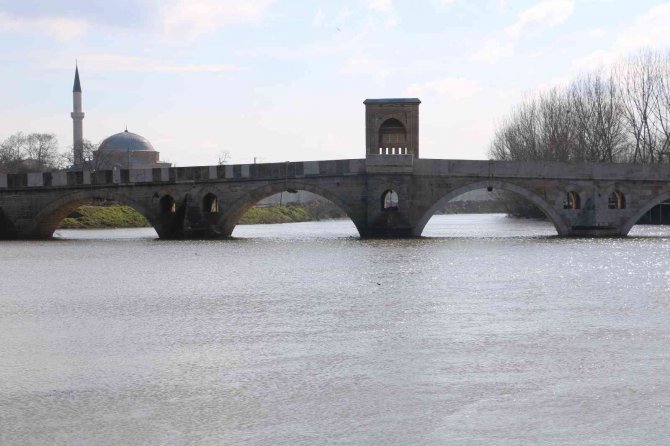 Bulgaristan’da Karların Erimesiyle Edirne’de Nehir Debileri Arttı