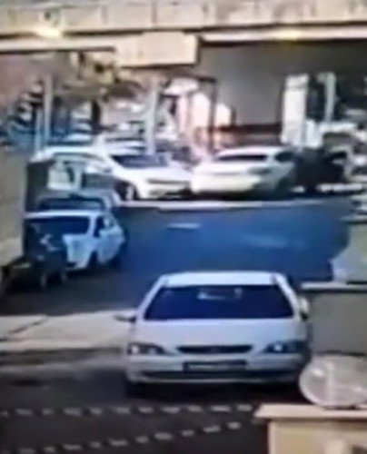 Polislerin Şehit Edildiği Anlar Güvenlik Kamerasına Yansıdı