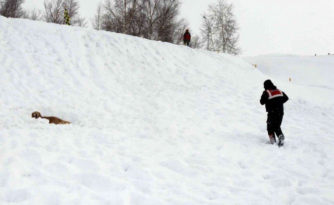 Erciyes’te Gerçeğini Aratmayan Çığ Tatbikatı