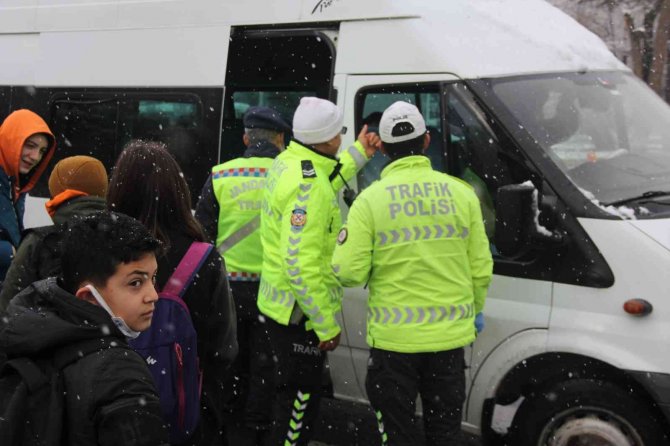 Erzincan’da Servis Araçları Denetimi Yapıldı