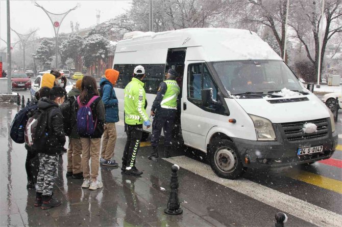 Erzincan’da Servis Araçları Denetimi Yapıldı