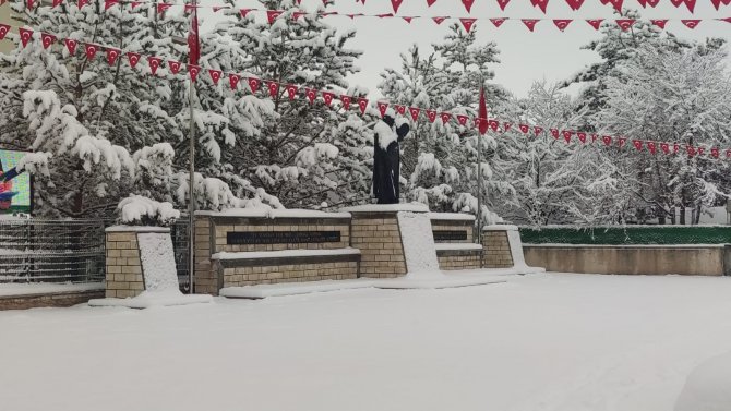 Aşkale’de Kartpostallık Kar Görüntüleri