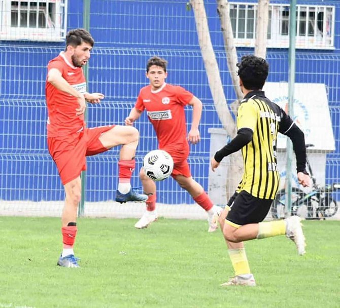 Döşemealtı’nın Muratpaşa Karşısında Hedefi 3 Puan
