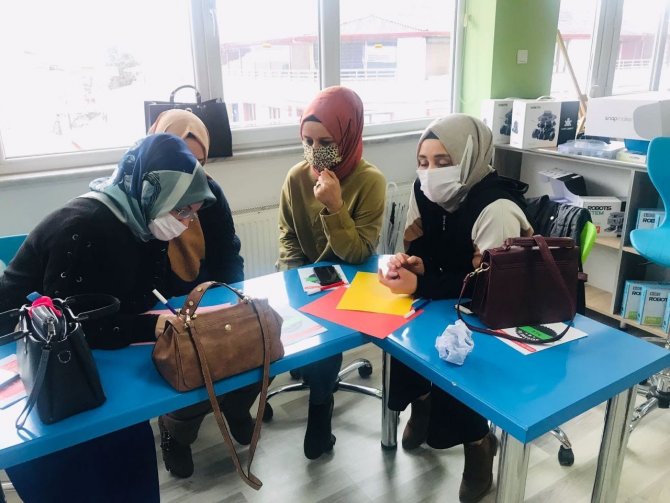 Gediz’de Öğretmenlerden “Birlikte İngilizce’ Projesi