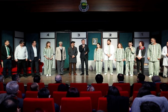 ‘Deliler Evi’ İkinci Gösterimde Kapalı Gişe