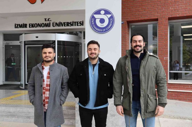 Genç Mühendislerin Örnek Başarısı: Üç Arkadaş İ̇talya Yolcusu