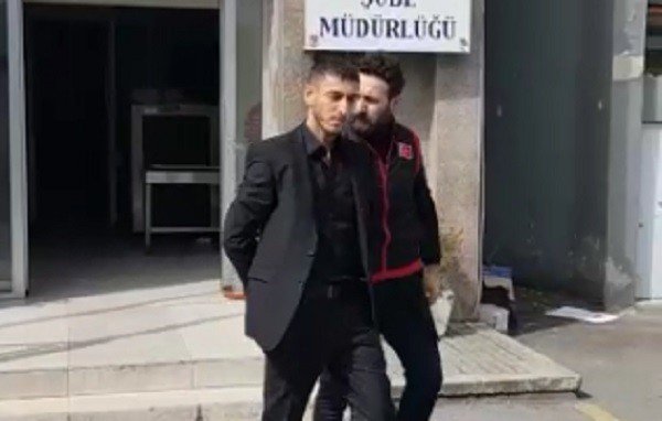 İ̇zmir’deki Kan Davası Cinayetinin Zanlısı Tutuklandı