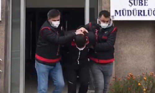 İ̇zmir’de Vatandaşları Dolandıran Kuyumcu Kıskıvrak Yakalandı