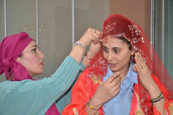 Maske Kına Gecelerinin Vazgeçilmezi Bindallıya Dönüştü