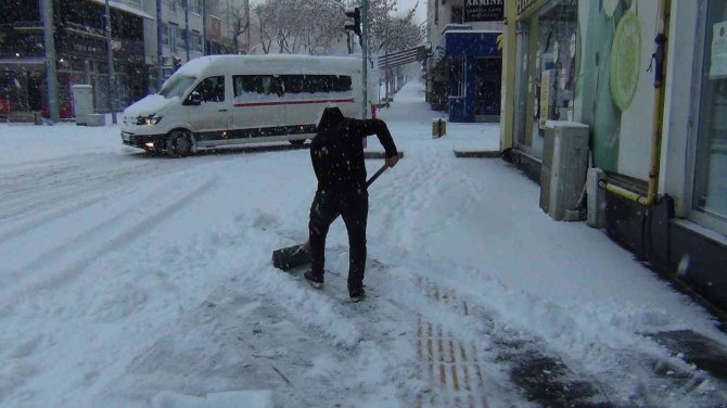 Kars Beyaza Büründü