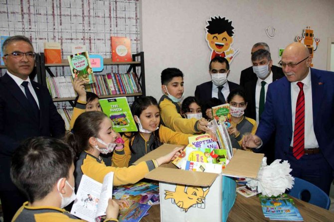 Kayseri’de Kütüphanesiz Okul Yok