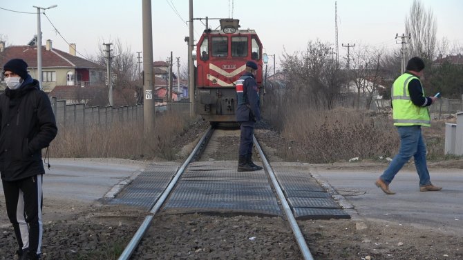 Kırklareli’nde Trenle İşçi Servisi Çarpıştı: 27 Yaralı