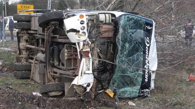 Kırklareli’nde Trenle İşçi Servisi Çarpıştı: 27 Yaralı