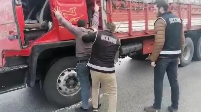 Kocaeli’de 11 Milyon Makaron Ele Geçirildi