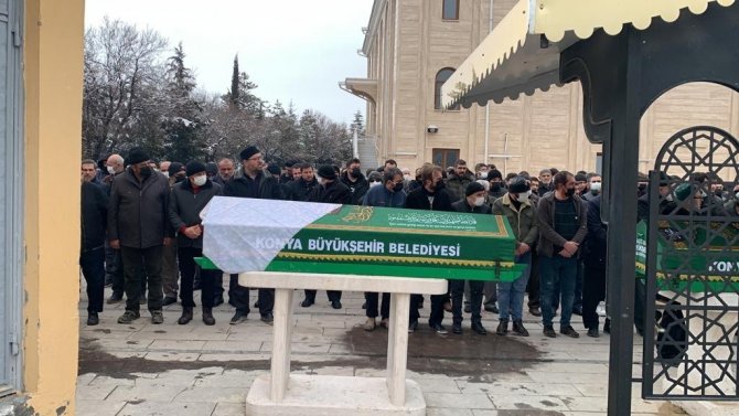 Damadı Tarafından Bıçaklanarak Öldürülen Kadın Toprağa Verildi