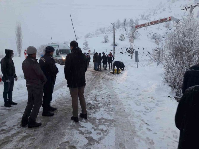 Konya’da Otomobil Dereye Uçtu: 1 Ölü, 1 Yaralı
