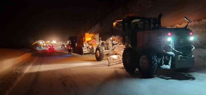 Konya’da Eğitim Ve Ulaşıma Kar Engeli