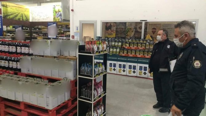 Kuşadası’nda Marketler Stokçuluğa Karşı Denetlendi