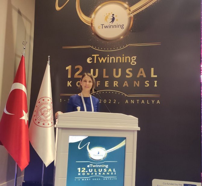 Akhisarlı İki Öğretmenin Projesi İlk 100 Arasına Girdi