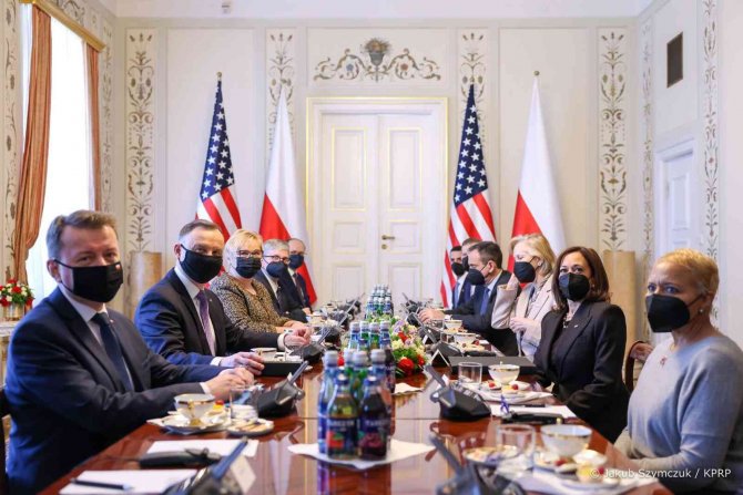 Harris: "İ̇ki Patriot Hava Savunma Sistemi Füze Bataryası Polonya’ya Teslim Edildi"