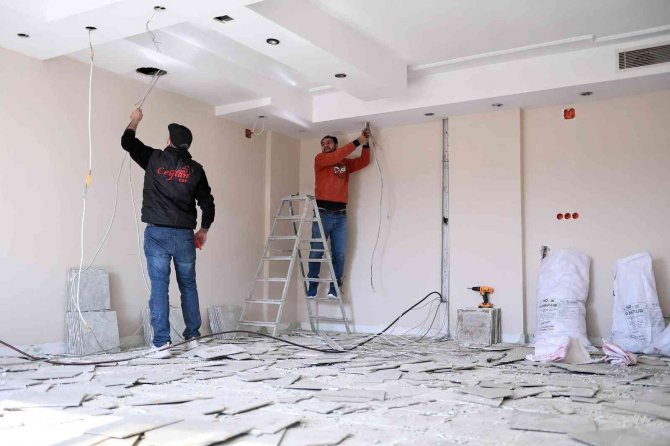 Büyükşehir Belediyesi, Özgürlük Mahallesinde Lgs’ye Hazırlık Kurs Merkezi Açıyor