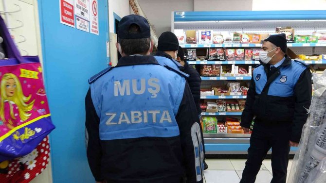 Zincir Marketin Raflarında Bulunmayan Yağlar Depodan Çıktı