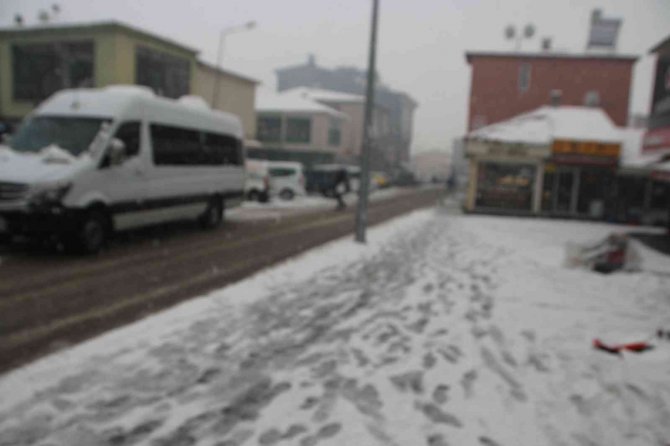 Varto’da Kar Yağışı