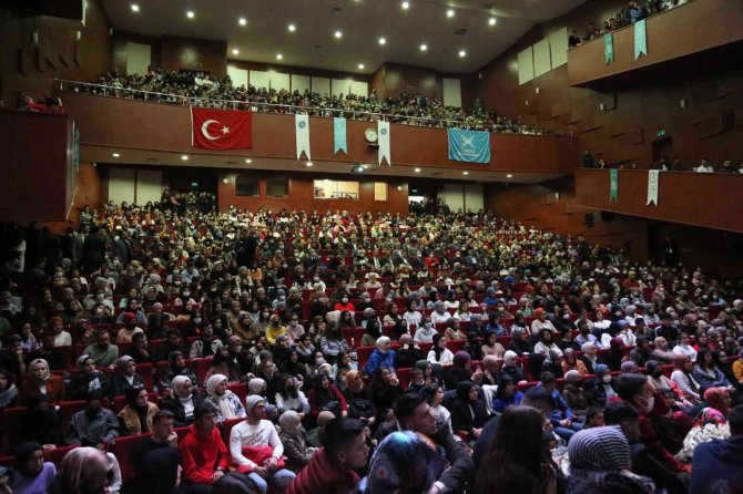 Üniversitede ’Hayati İ̇nanç İle Hayati Meseleler’ Söyleşisi Yapıldı