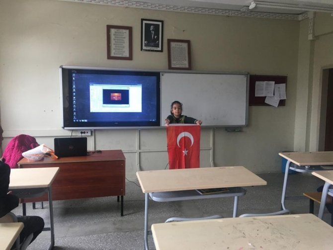 İ̇stiklal Marşını En Güzel Okudu Ödülü Kaptı