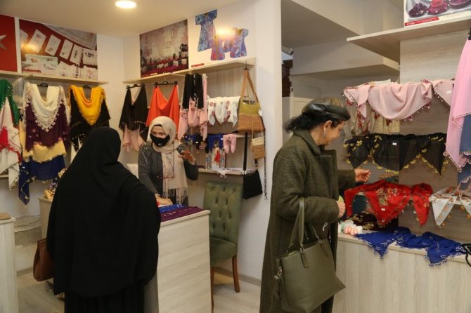 Kadınların El Emeği Göz Nuru Ürünleri Bu Çarşıda Ekonomik Kazanca Dönüşüyor