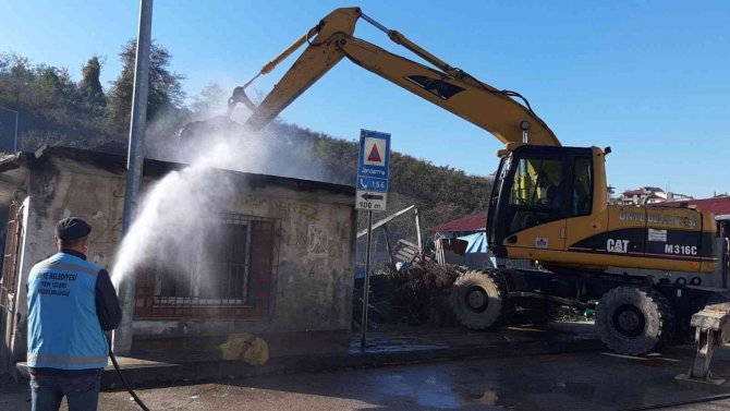 Başkan Tavlı: “2019 Yılından Bu Yana 70’ten Fazla Metruk Binanın Yıkımını Gerçekleştirdik”