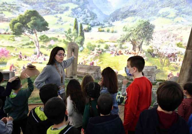 Fetih Müzesi’nde Drama Atölyesi