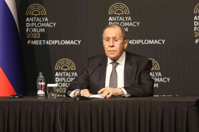 Lavrov: "Başkan Putin, Zelenskiy İle Görüşebilir, Temastan Kaçmaz"