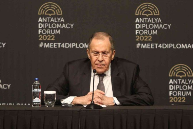Lavrov: "Başkan Putin, Zelenskiy İle Görüşebilir, Temastan Kaçmaz"